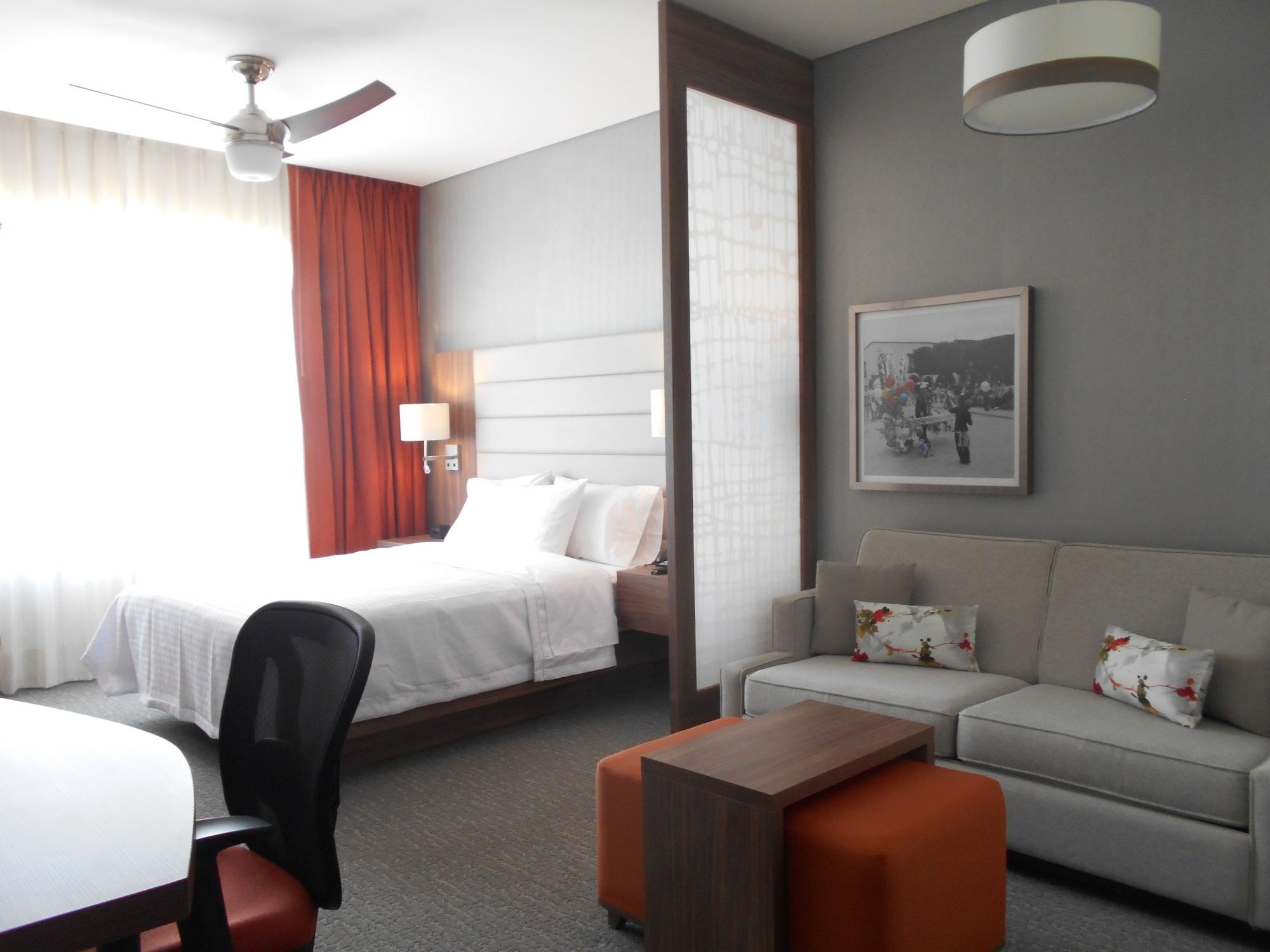 Fiesta Inn Suites Aeropuerto Del Bajio Silao Extérieur photo