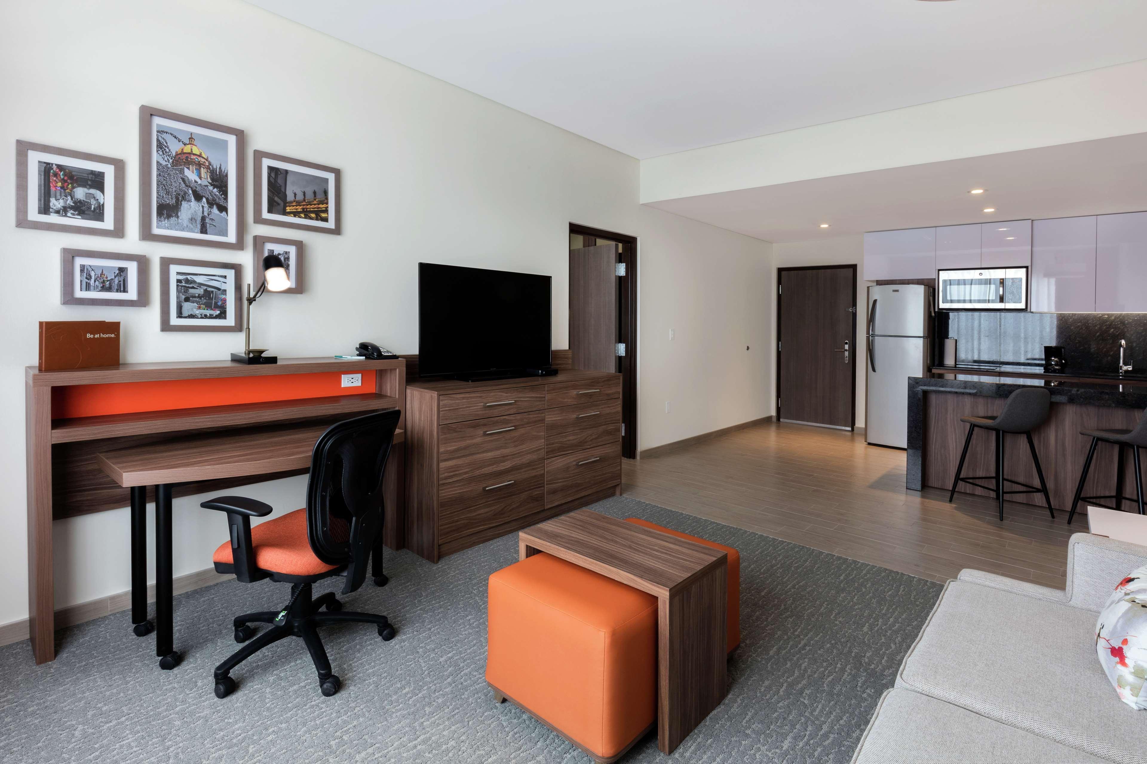 Fiesta Inn Suites Aeropuerto Del Bajio Silao Extérieur photo