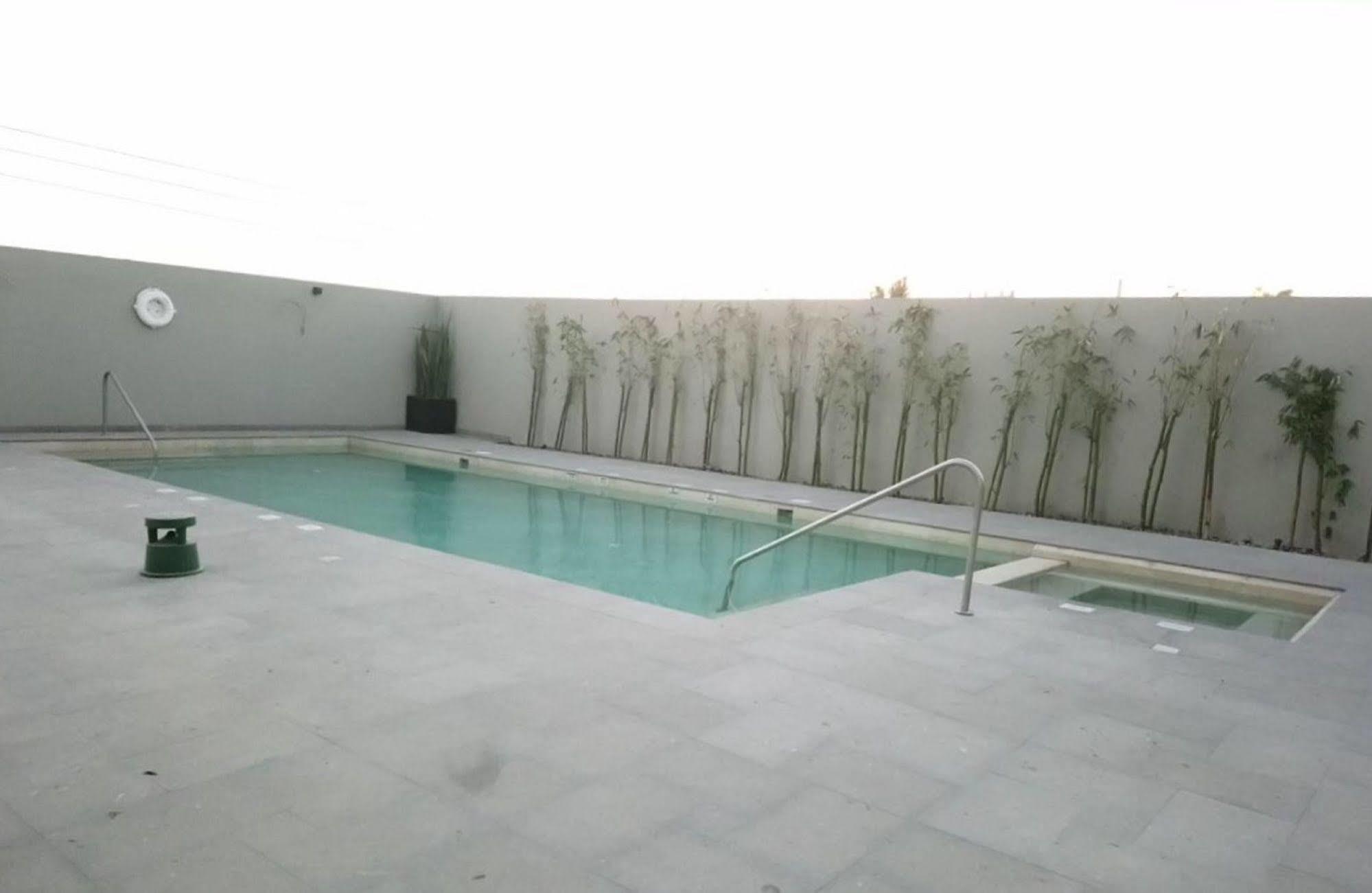 Fiesta Inn Suites Aeropuerto Del Bajio Silao Extérieur photo